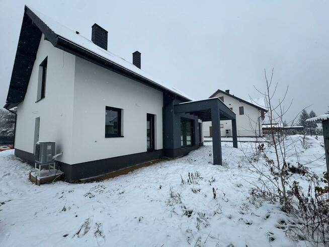 Dom Łoś gm. Prażmów, Spółdzielcza