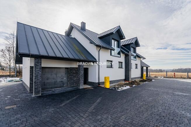 Dom Wielka Wieś Modlniczka, Modlniczka, Willowa