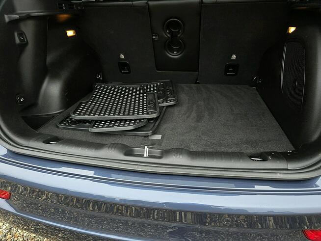 Jeep Commander serwis ASO, panorama dach, automat