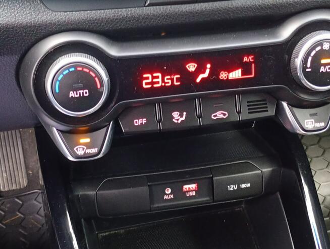 Kia Stonic bogate wyposażenie *