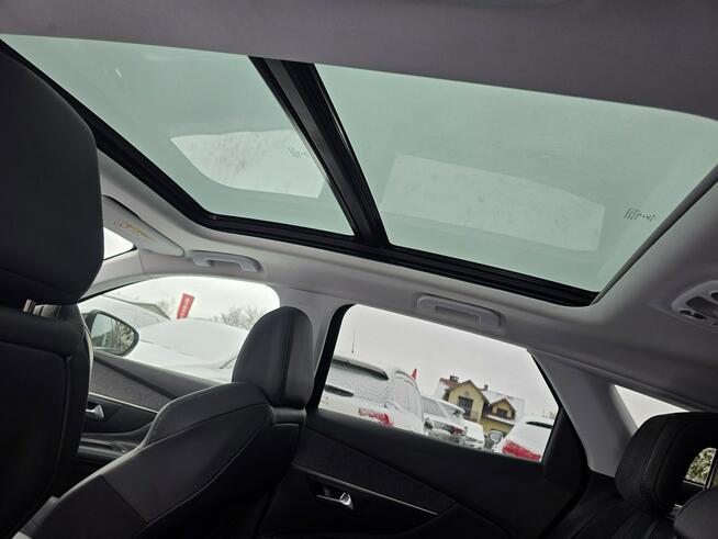 Peugeot 3008 1.2 130 Benzyna LED Navi PanoramaDach Kamera 360 Crossway Gwarancja