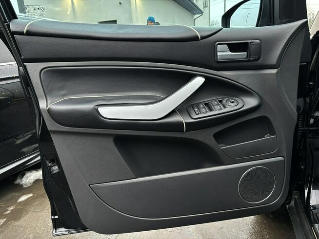 Kuga 2.0 TDCI IndIvidual 135km navi SKÓRA panorama BEZWYPADEK 2010