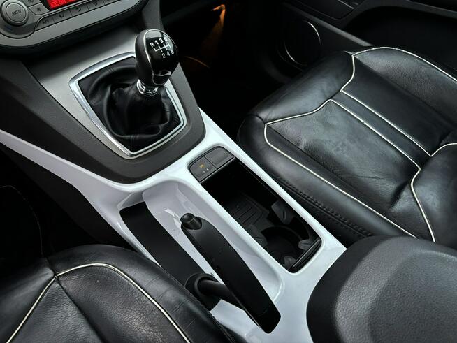 Kuga 2.0 TDCI IndIvidual 135km navi SKÓRA panorama BEZWYPADEK 2010