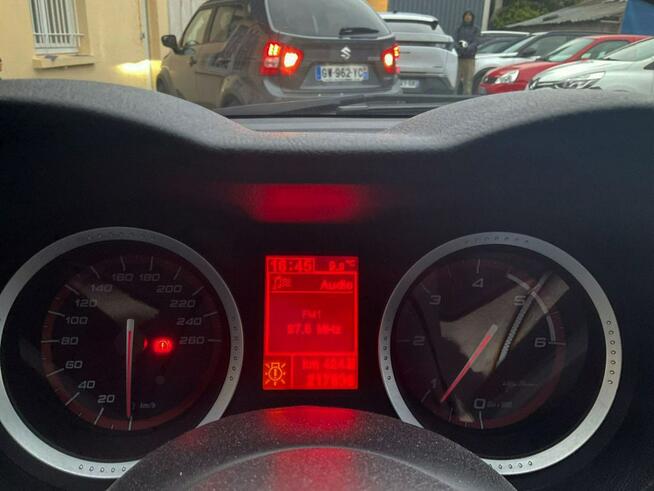 Alfa Romeo 159 2.0 JTDM TURISMO 135KM SKÓRA navi CZUJNIKI serwis 2012