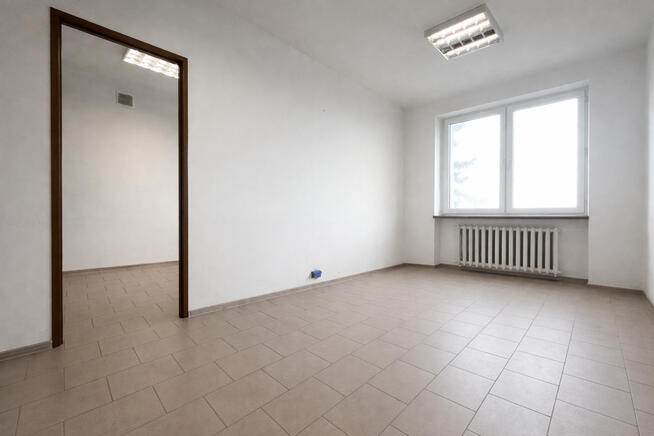 Lokal biurowy na piętrze 2 pokoje