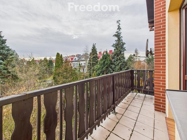 Dom z garażem i ogrodem. Blisko zamku