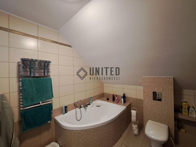 Dom wolnostojący w Miłoszycach z pięknym ogrodem