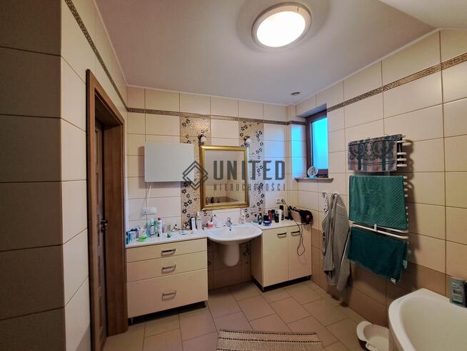 Dom wolnostojący w Miłoszycach z pięknym ogrodem