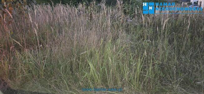 Kształtna działka z dostępem do wszystkich mediów