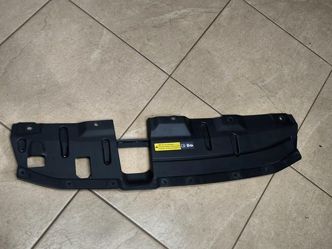 Qashqai II J11 Górna Osłona Atrapy Grilla Przód 62398-HV80A