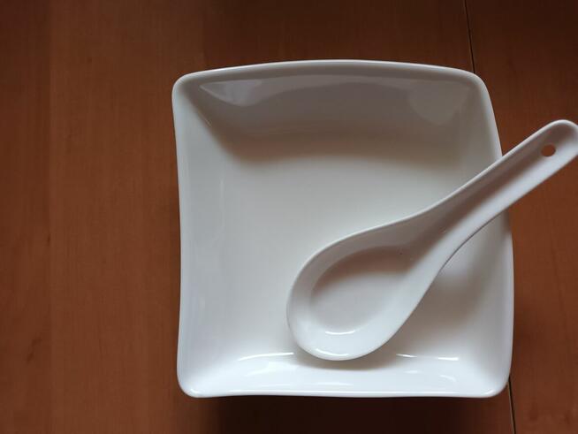 Sprzedam serwis obiadowy