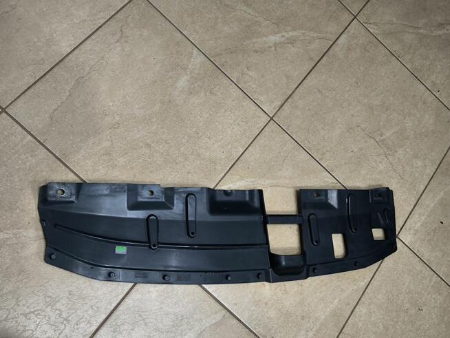 Qashqai II J11 Górna Osłona Atrapy Grilla Przód 62398-HV80A