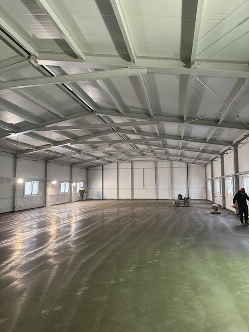 Posadzki przemysłowe – BETA POSADZKI | Zacieranie betonu | H