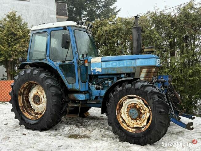 Traktor 4x4 Ford 8210 115km