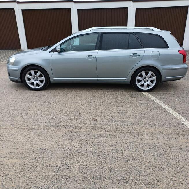 Toyota Avensis D-4D 2007r.