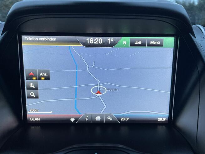 Ford kuga 2015 rok 4x4 150 ps Duża Navi Park pilot Alu