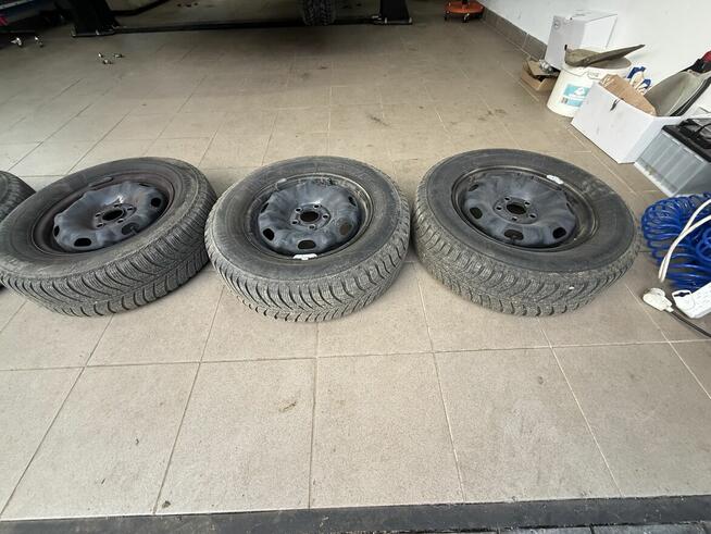 Felgi z oponami zimowymi brigstone r14 185 70 vw polo
