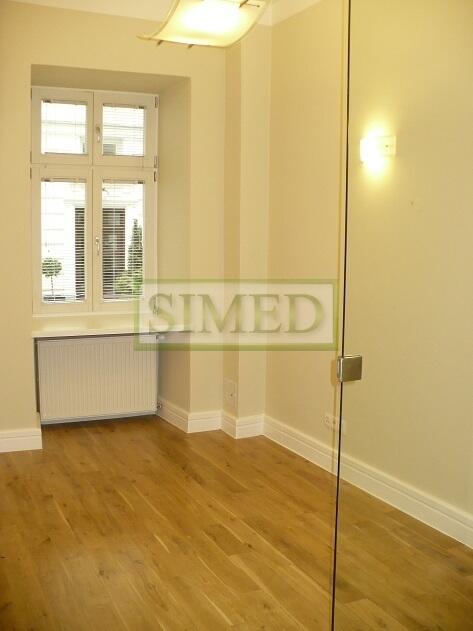 Parter w oficynie , zabytkowa kamienica,dostep24h