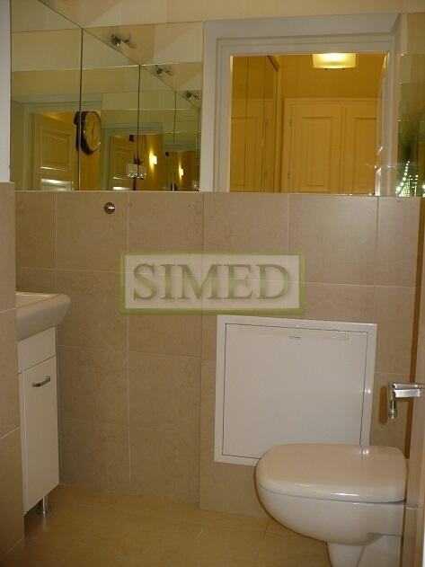 Parter w oficynie , zabytkowa kamienica,dostep24h