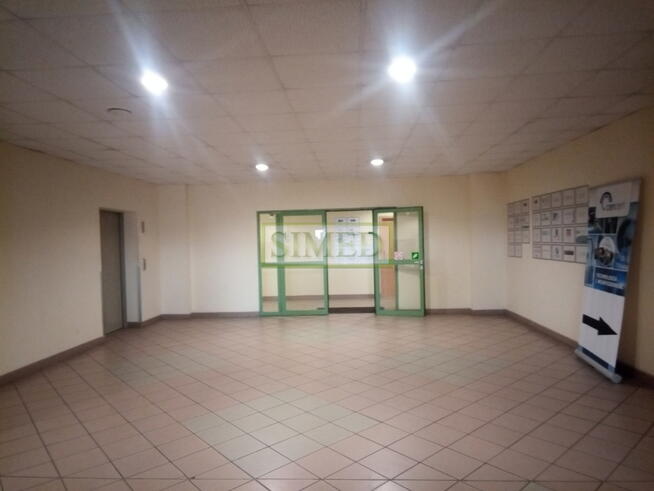 Biuro ochrona winda parking dostęp 24H