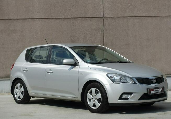 Kia Cee'd 1.6 CRDI/116KM/Automat/Telefon/Zarejestrowany/ Ks.Serwisowe