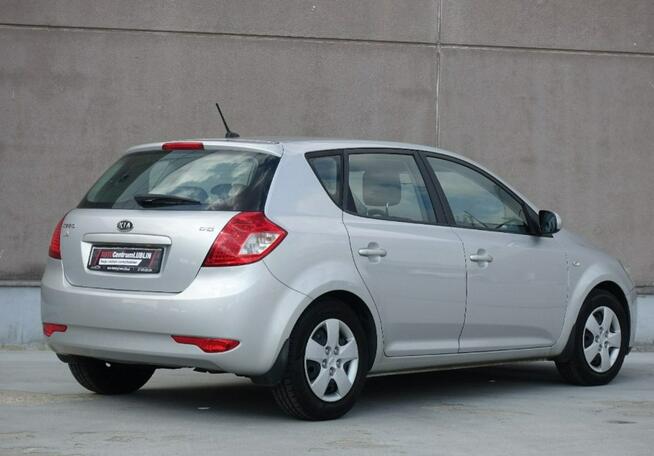 Kia Cee'd 1.6 CRDI/116KM/Automat/Telefon/Zarejestrowany/ Ks.Serwisowe