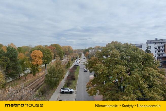 Bemowo, dom po remoncie z działką 926 m2.