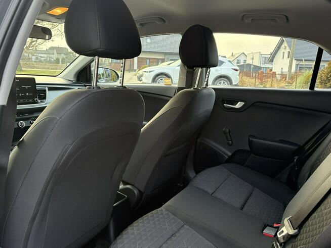 Kia Rio * Podgrzewana kierownica * Niski przebieg * CarPlay * Android Auto *