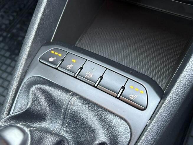 Kia Rio * Podgrzewana kierownica * Niski przebieg * CarPlay * Android Auto *