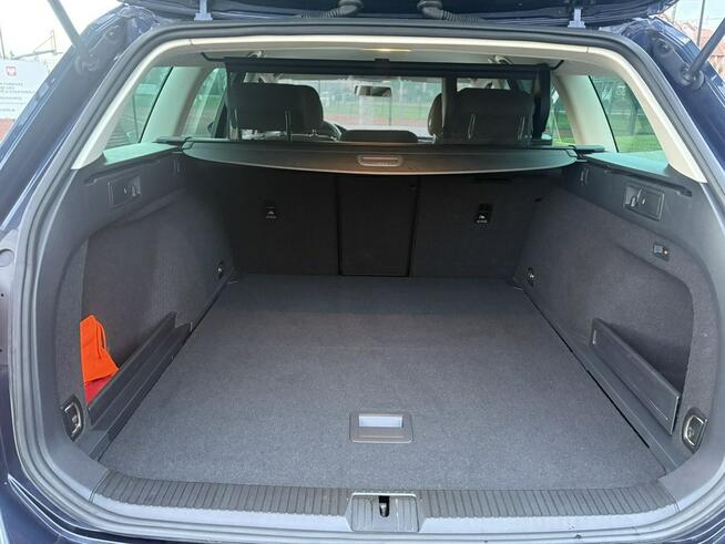 Volkswagen Passat Serwisowany * Bezwypadkowy * Oryg. Przebieg * Navi * Klima* Hak El.