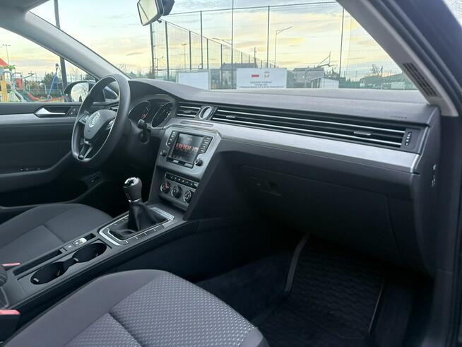 Volkswagen Passat Serwisowany * Bezwypadkowy * Oryg. Przebieg * Navi * Klima* Hak El.