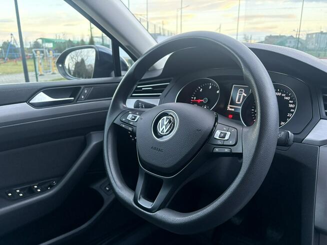 Volkswagen Passat Serwisowany * Bezwypadkowy * Oryg. Przebieg * Navi * Klima* Hak El.