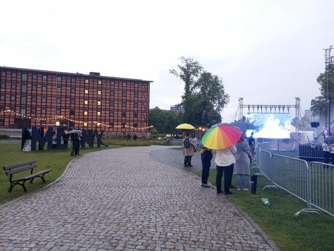 Poznam KOBIETĘ ( tylko) do koleżeństwa, szczerej przyjażni