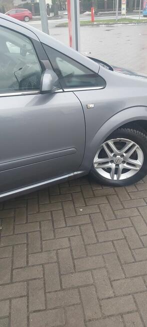 sprzedam opel zafira b 2006 1.8 lpg 140.