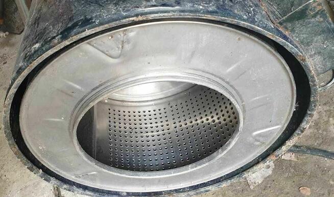 Kolekcjonerski bemben pralki Wiatki z PRL