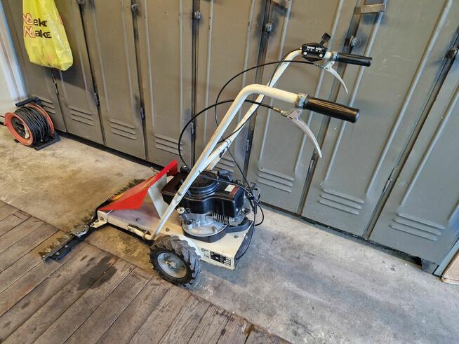 Kosiarka listwowa GUDBROT BM 700