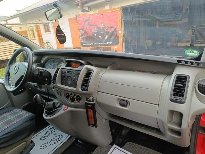 Czyszczenie tapicerki, polerowanie lamp