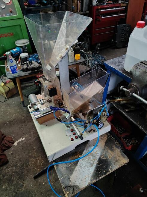 Automatyczna nabijarka do papierosów