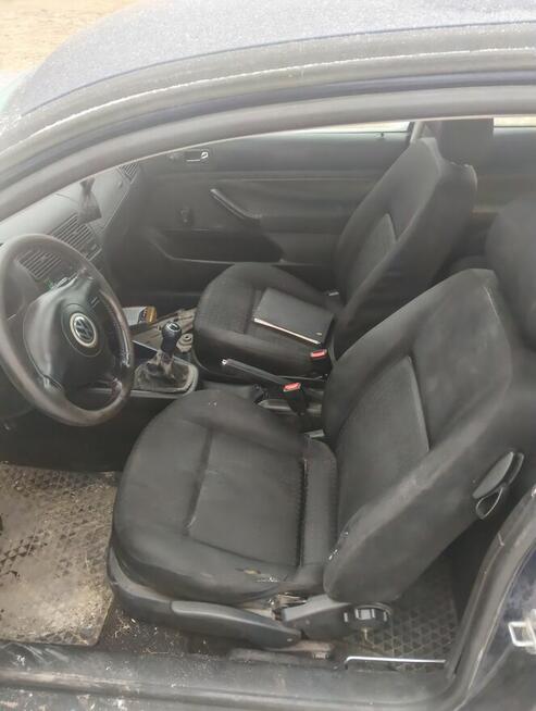 Fajny golf z gazem i hakiem