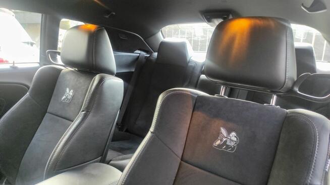 Dodge Challenger 6.4 Shaker SCAT PACK 392 BREMBO SRT