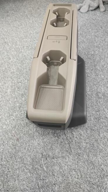 Stolik samochody VW Multibank T7