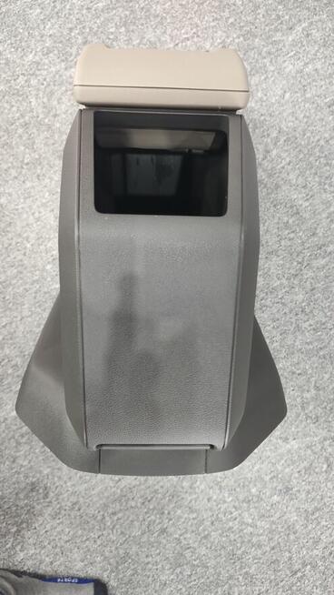 Stolik samochody VW Multibank T7