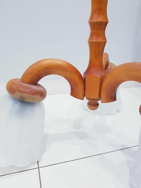 Stary drewniany żyrandol J.Zaranek z defektem