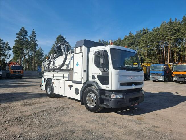 Renault 4x2 WUKO RIVARD do zbierania odpadów płynnych WUKO asenizacyjny separator beczka odpady czys