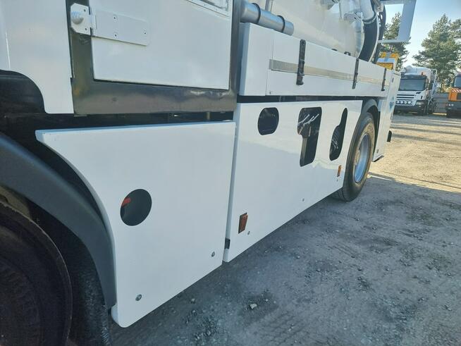 Renault 4x2 WUKO RIVARD do zbierania odpadów płynnych WUKO asenizacyjny separator beczka odpady czys