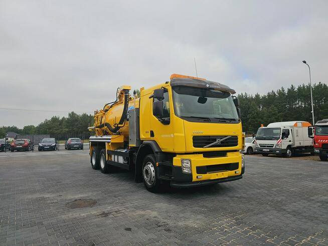Volvo WHALE 6x4 2012 WUKO do zbierania odpadów płynnych WUKO asenizacyjny separator beczka odpady cz