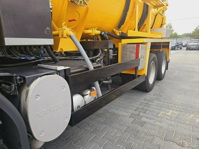 Volvo WHALE 6x4 2012 WUKO do zbierania odpadów płynnych WUKO asenizacyjny separator beczka odpady cz