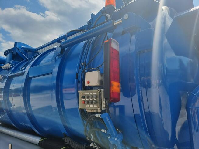 Scania V8 480 EuroVacman Ładowarka próżniowa ssąco-nadmuchowa koparka ssąca substancje sypkie odkurz