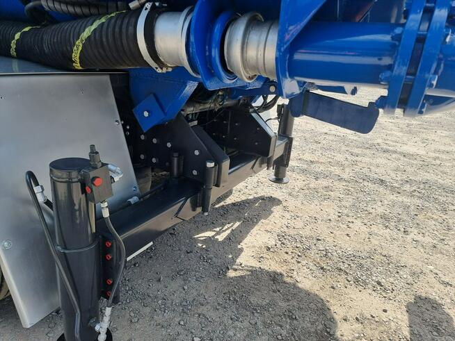 Scania V8 480 EuroVacman Ładowarka próżniowa ssąco-nadmuchowa koparka ssąca substancje sypkie odkurz