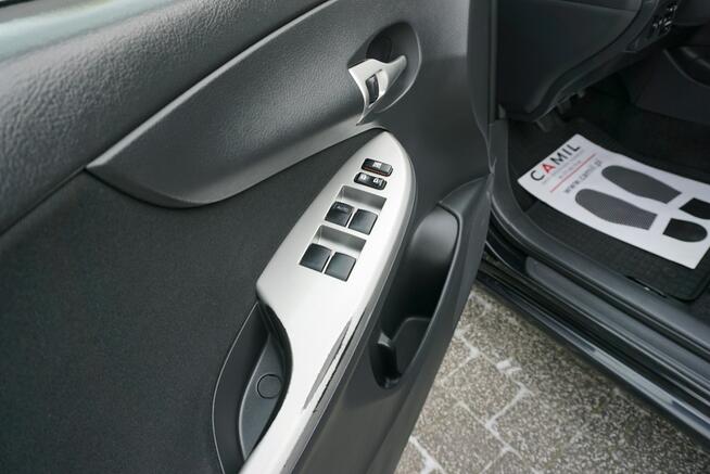 Toyota Corolla 1.6 Benzyna, polski salon, ważne opłaty, mechanicznie stan dobry,